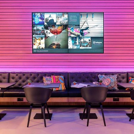 Hotel Moxy Milan Linate Airport Segrate Esterno foto