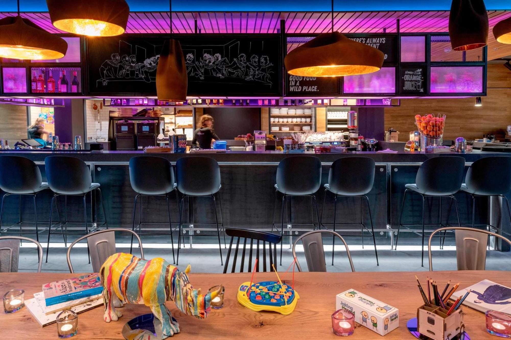 Hotel Moxy Milan Linate Airport Segrate Esterno foto