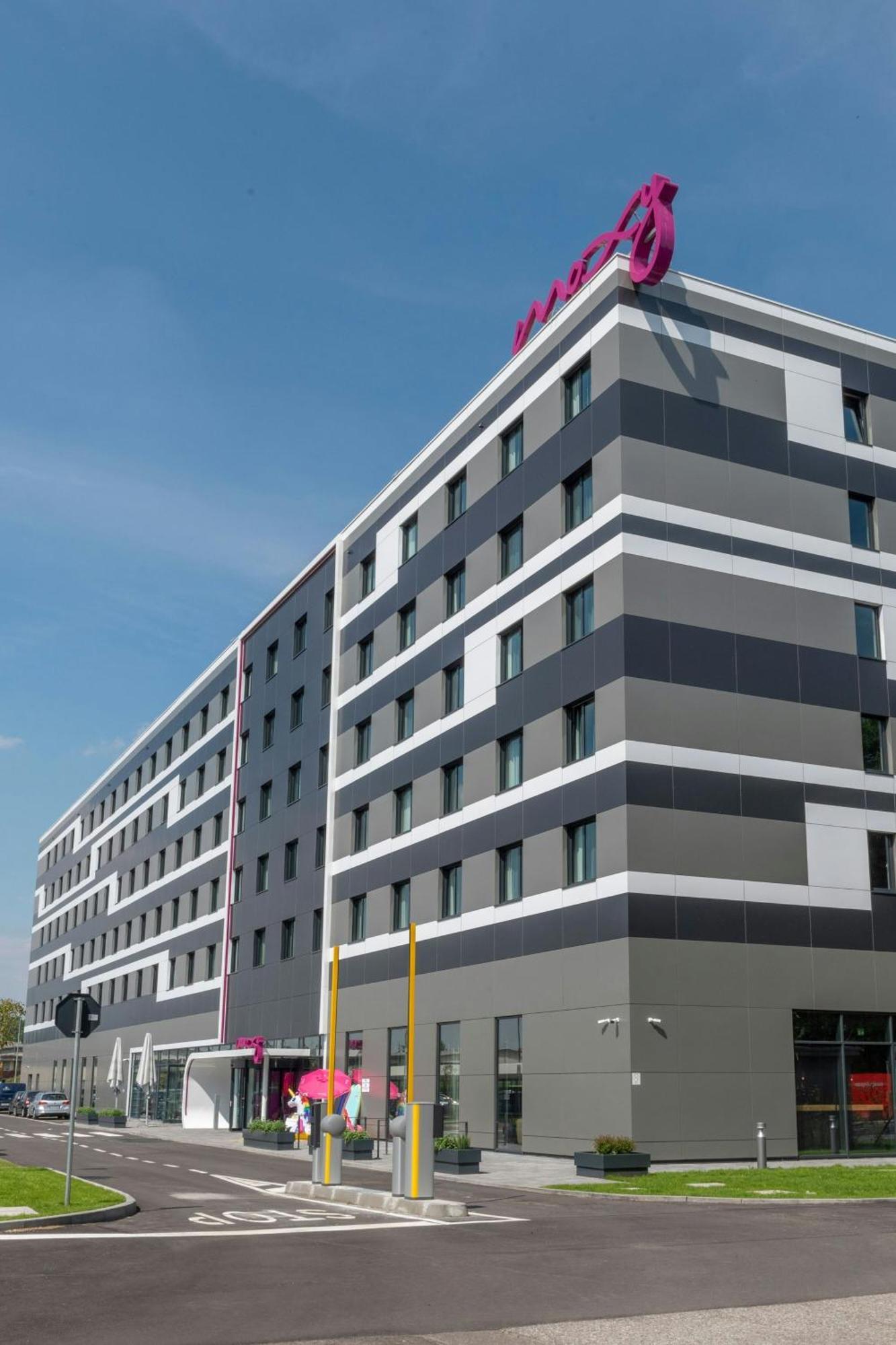 Hotel Moxy Milan Linate Airport Segrate Esterno foto