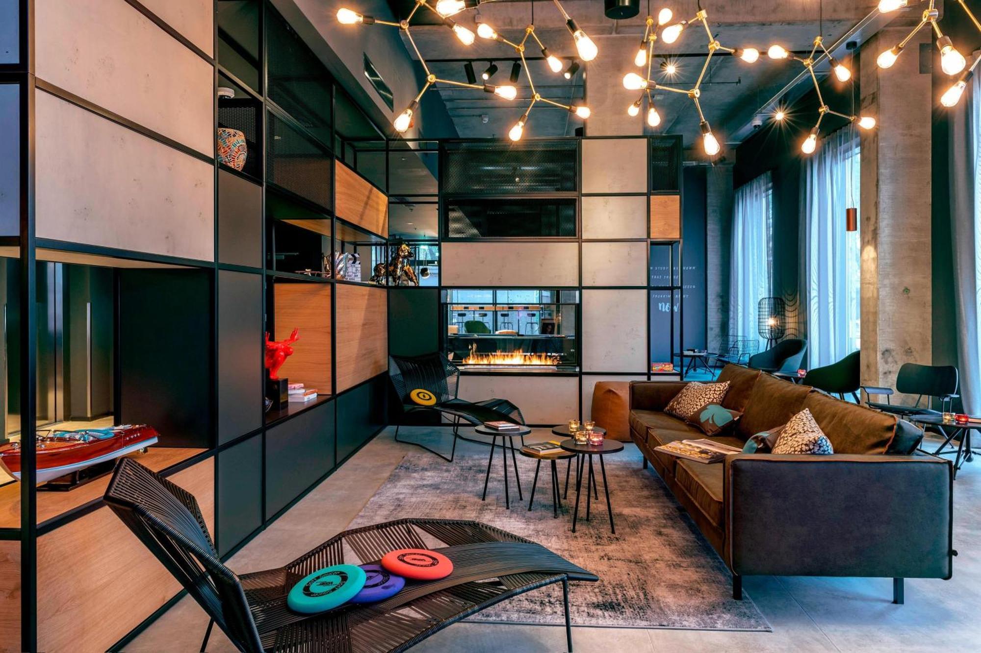 Hotel Moxy Milan Linate Airport Segrate Esterno foto