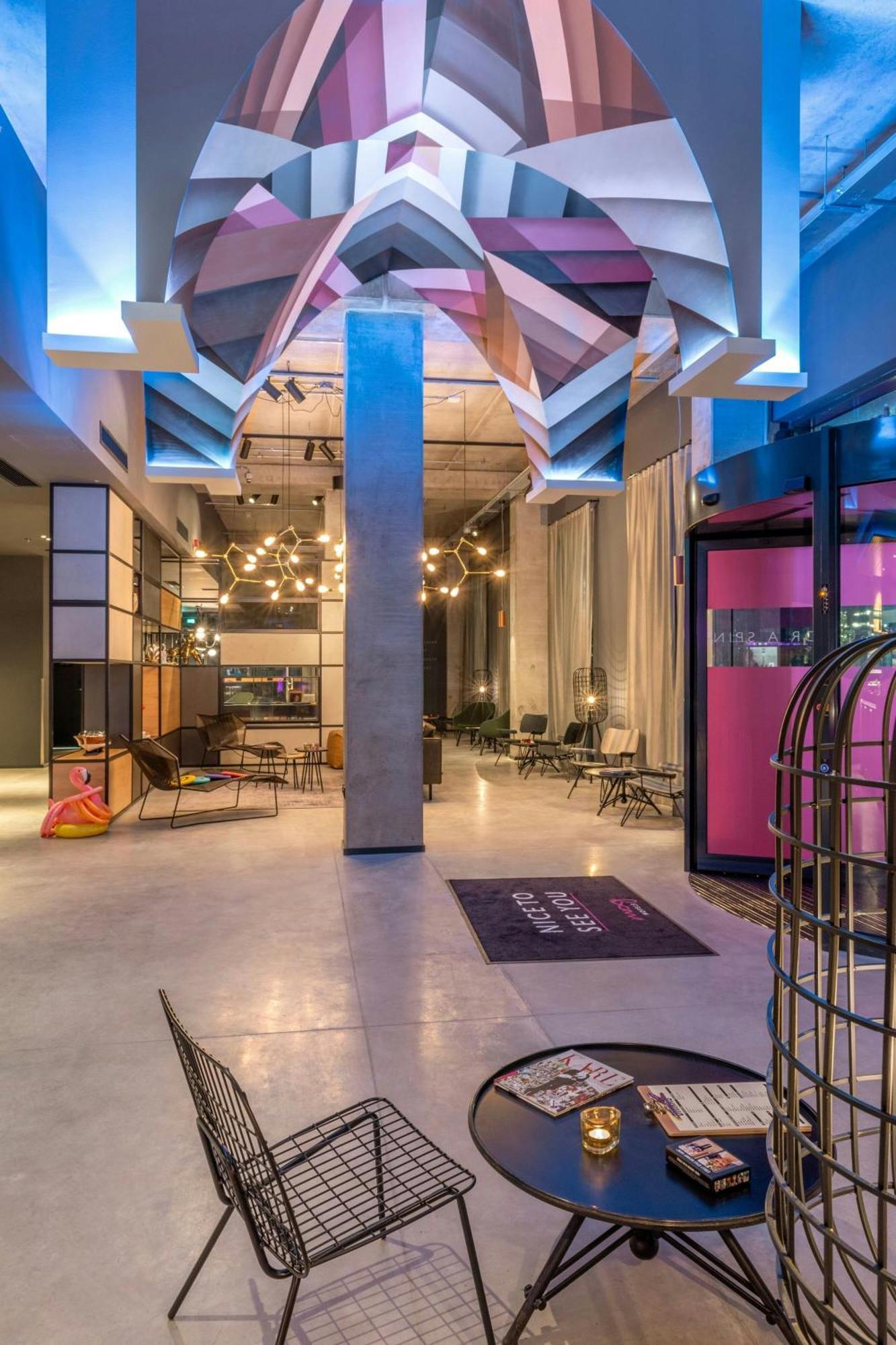 Hotel Moxy Milan Linate Airport Segrate Esterno foto