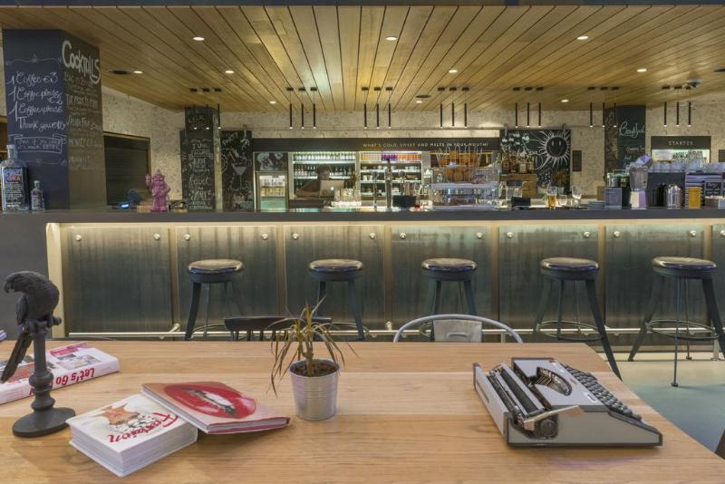 Hotel Moxy Milan Linate Airport Segrate Esterno foto
