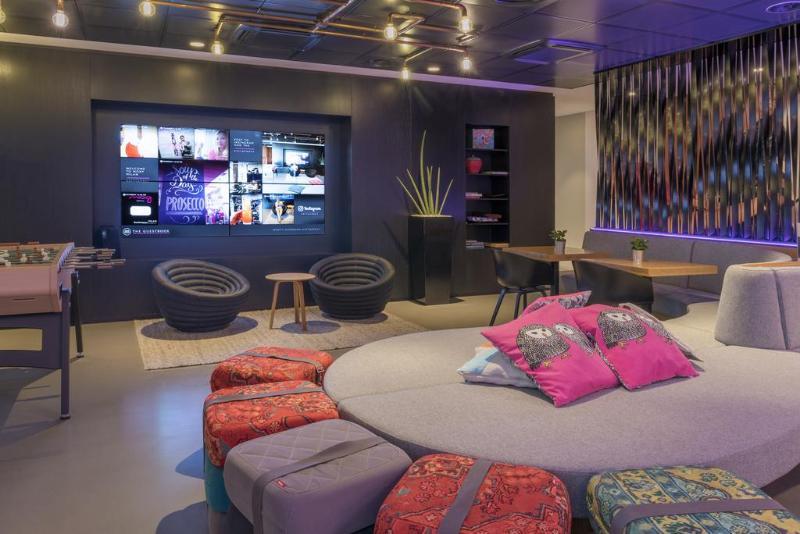 Hotel Moxy Milan Linate Airport Segrate Esterno foto