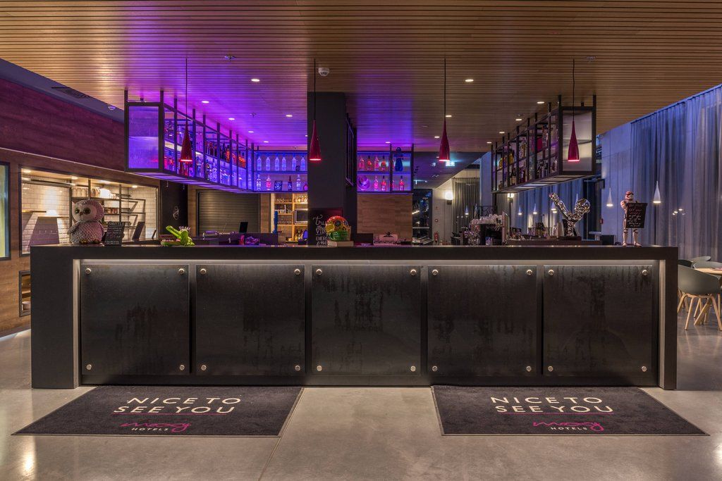 Hotel Moxy Milan Linate Airport Segrate Esterno foto