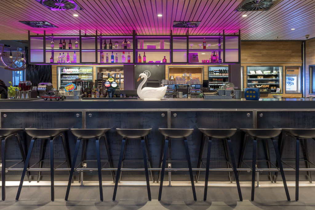 Hotel Moxy Milan Linate Airport Segrate Esterno foto